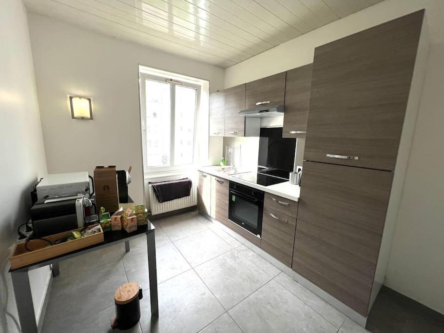 Lumiere Secrete Mulhouse Centre Parking Tram Appartement Buitenkant foto